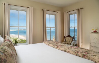 Gallery 105 Avonlea-Rooms-Emerald-3