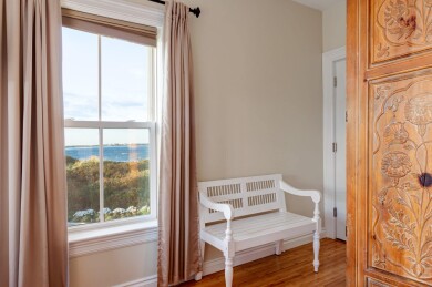 Gallery 165 03_Diamond