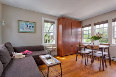 Gallery 189 19-BDIJUNE2022Dory Cottage