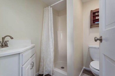 Gallery 167 Jewel_100_2018