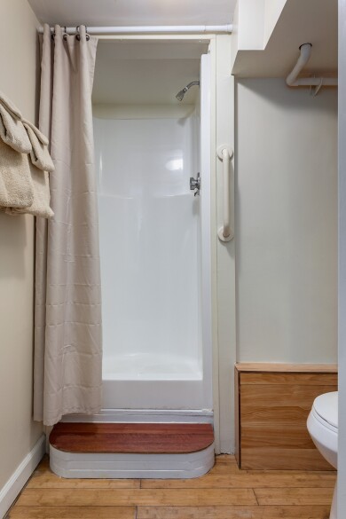 Gallery 149 Garnet_098_2018