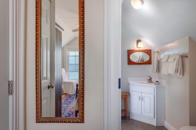 Gallery 135 Moonstone_119_2018