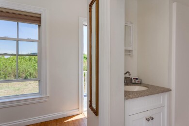 Gallery 153 Pearl_129_2018