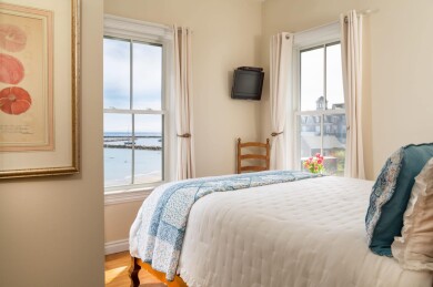 Gallery 141 Avonlea-Rooms-Ruby-1