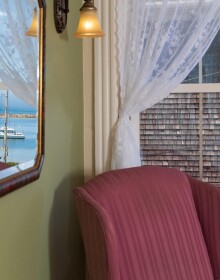 Blue-Dory-Rooms-Queen-Anne-3